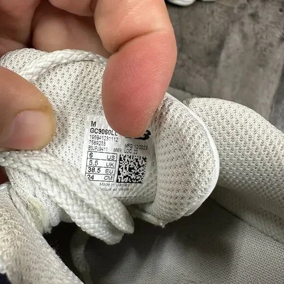 New Balance 9060 Reflection (GS) GC9060LL Women’s Size 6 White Shoes - Picture 12 of 16